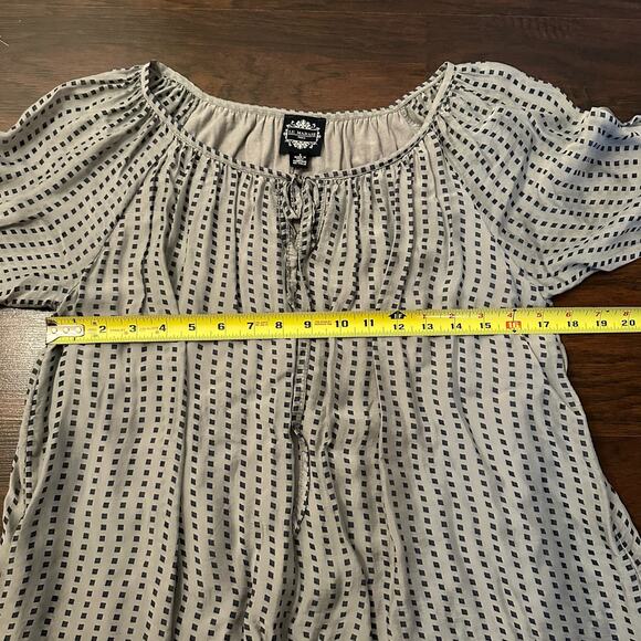 Le Marais Paris gray square print long sleeve silk top size S - Picture 11 of 12